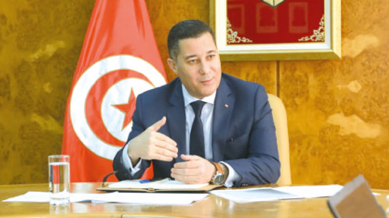 The Tunisian Minister of Transport discusses with the French ambassador to enhance the areas of joint cooperation