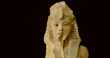 Watch a huge statue of King Tutankhamun within the holdings of the Egyptian Museum