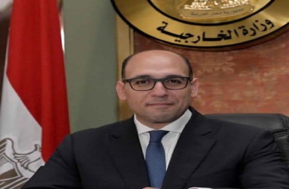 The Egyptian Ambassador to Ottawa meets the Minister of Environment at Ontario and the Canadian delegation participating in the climate summit