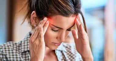 You suffer from a continuous headache .. Here are the most common causes, most notably the sinuses