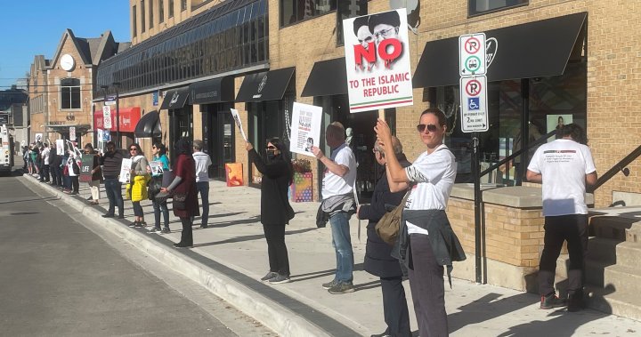 Iranian-Canadians in London, Ont. protest against injustices in their home country