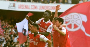 Arsenal regains the top of the English Premier League in the net of Nottingham .. Video