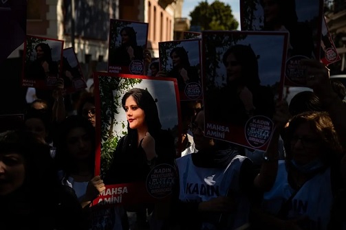 Iran’s angry nights continue.. Students arrested and a university in Tehran besieged