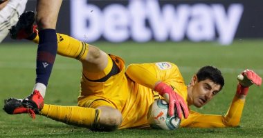 Courtois threatened to miss Real Madrid against Barcelona in the Clasico of the 7th League for Spain