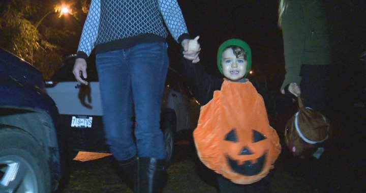 As crowds return, here’s how to have a safe Halloween in B.C.