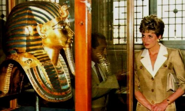 Princess Diana in Egyptian Museum, a 30-year-old historical visit