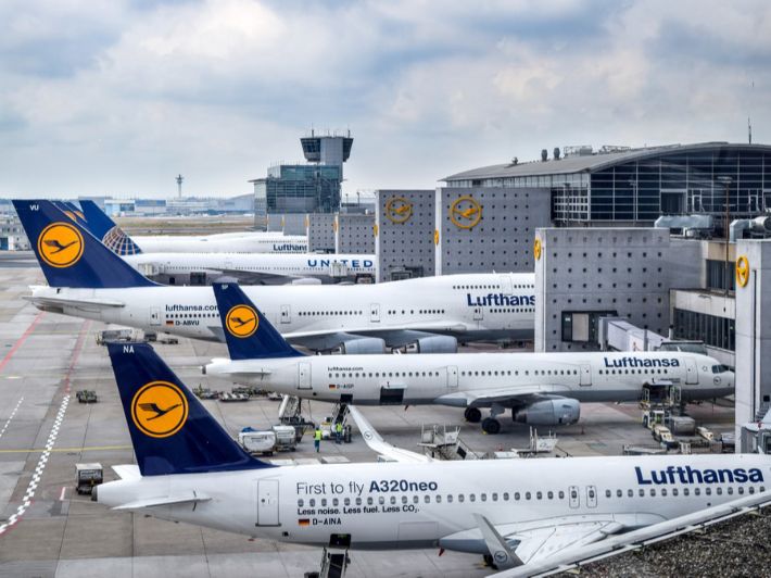 Lufthansa changes parts of the outer layer of its plane, A380