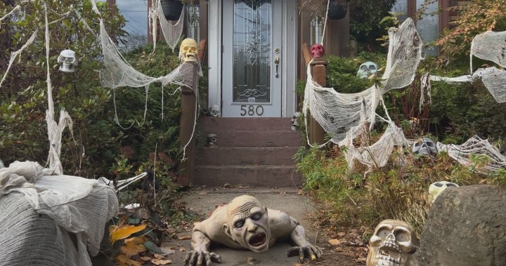 Halloween enthusiasts set up elaborate displays in Montreal’s West Island