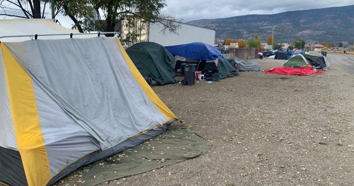 As temperatures fall, concerns grow for those living on Kelowna, B.C. streets