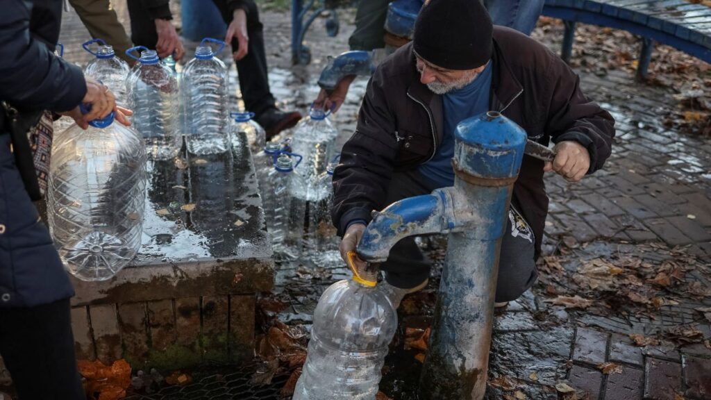 After a widespread interruption … the return of water and electricity to Ukraine