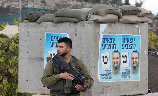 Netanyahu and Lubid are gathering the supporters .. The Israelis continue to vote in the Knesset elections