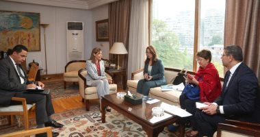 The Minister of Culture meets Dr. Ghada Wali and the accompanying delegation