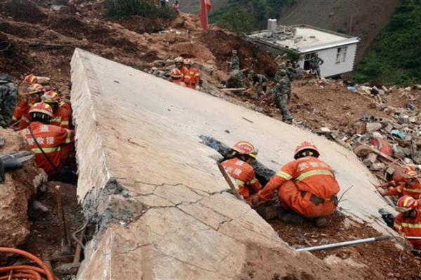 Rescue six workers trapped due to a landslide within a power plant in Malaysia