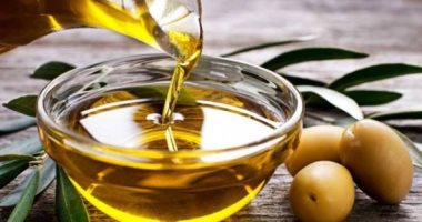 It will not be strengthened by your immunity, but .. Preventing wrinkles and skin problems is the most prominent benefits of olive oil