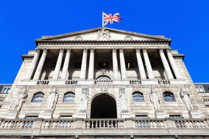 Bank of England announces the largest increase in interest rates in 30 years