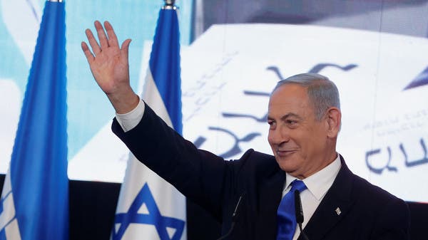 Lapid congratulates Netanyahu in a phone call for his victory in the Israeli elections