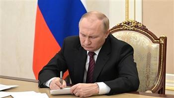 Putin issues a decree spent 195 thousand additional rubles for the military