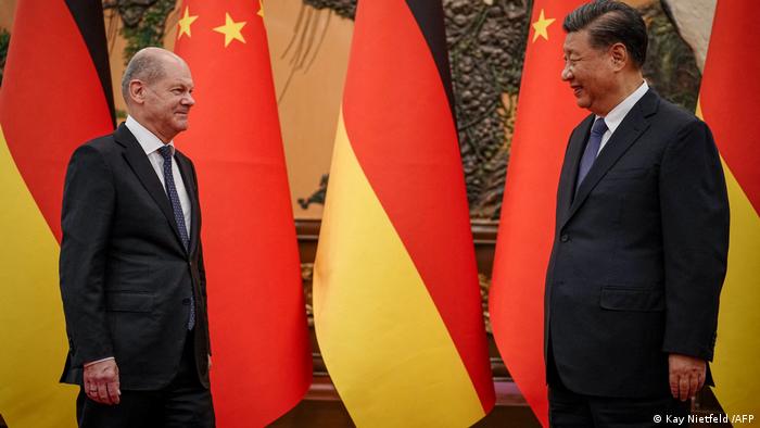 The German counselor discusses with the Chinese president ways to deepen economic cooperation between the two countries