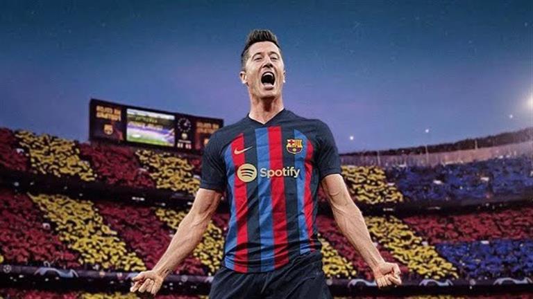 5 goals in six games .. Lewandowski won the first official prize with Barcelona