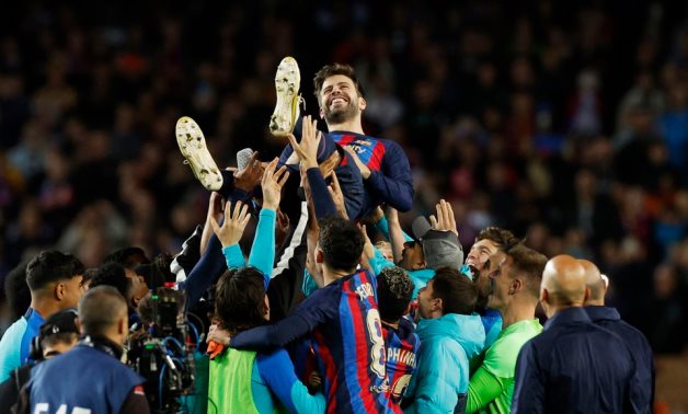 Barcelona bid farewell to emotional Pique with Almeria win