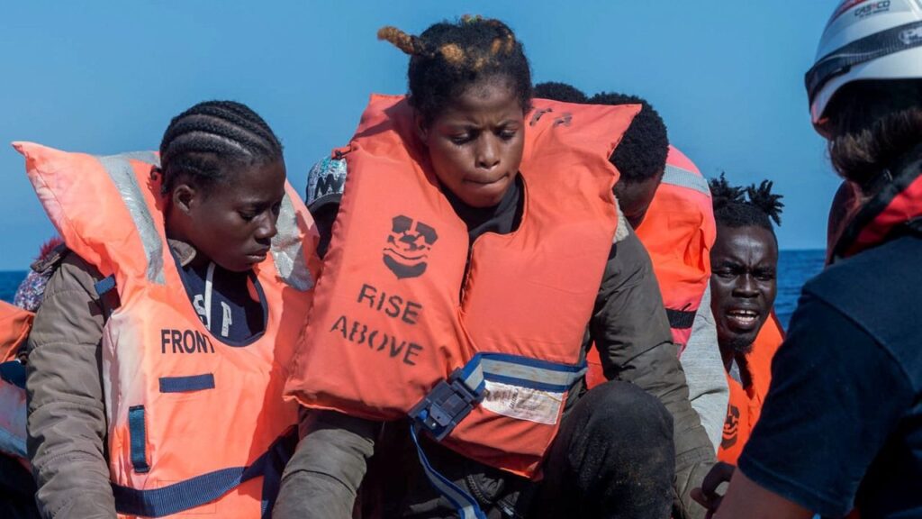 Italy: Allow minors and patients to get from a rescue ship and prevent 35 other immigrants