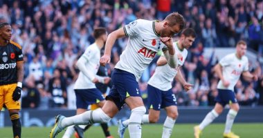 Tottenham frustrates Rimontada Leeds by winning 4-3 in an exciting match in the English Premier League .. Video