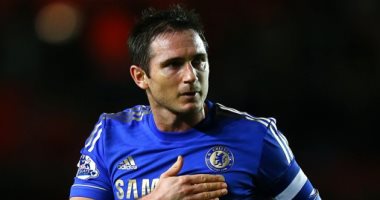 Gul Morning .. A missile from Lampard with Chelsea at the net of Tottenham