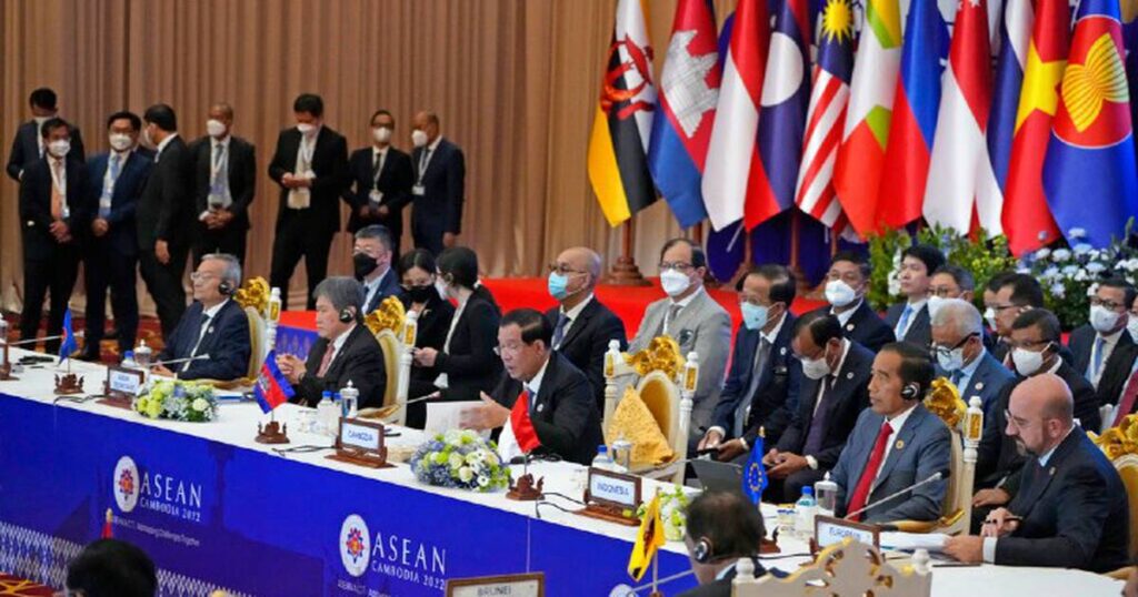 Southeast Asian leaders call for unity amid global tensions