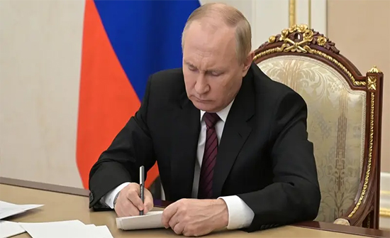 Putin submits a law to withdraw citizenship who offends the Russian army