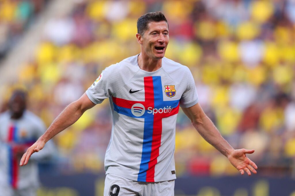 Lewandowski: Playing with Messi is a dream .. I am not thinking about Halland’s competition