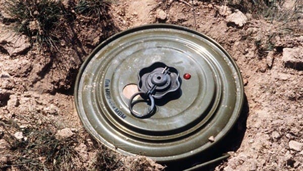 Houthi mine affects 3 women in Yemen .. and “pores” extract 716 mines in a week