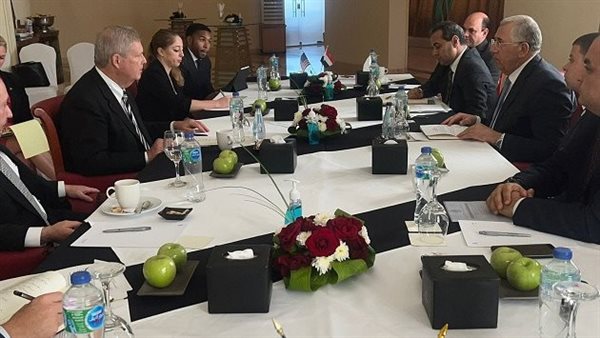 Al -Qusayr discusses with his American counterpart cooperation in the field of cooperatives and agricultural exports and raising the efficiency of small farmers