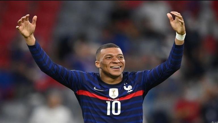 Surprise .. Manchester United plans to include Mbappe to compensate Ronaldo