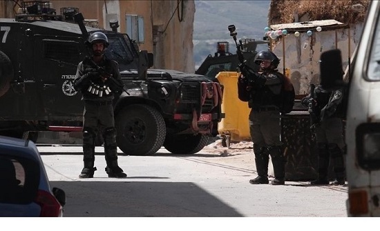 Armed clashes during a campaign of arrests in Nablus (witness)