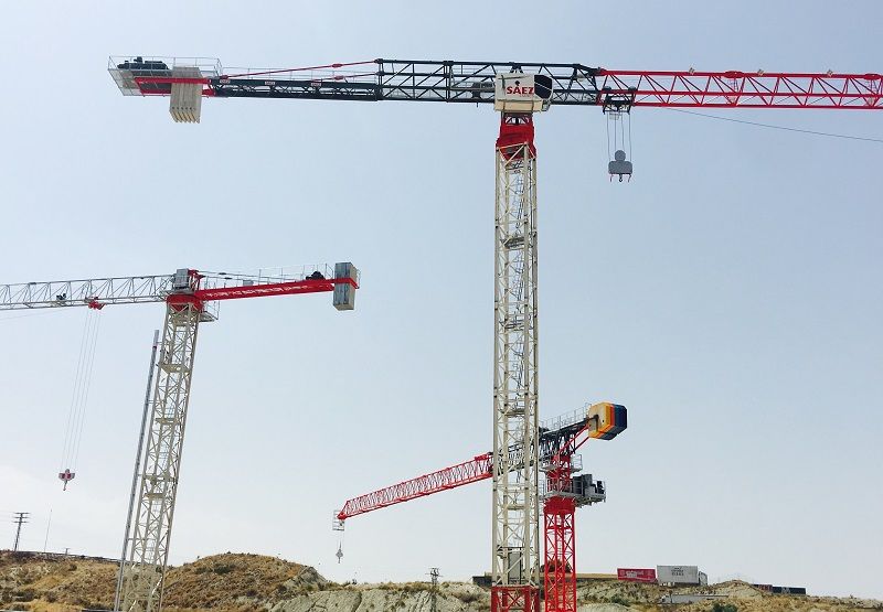 China produces the largest crane in the world suitable for all terrain