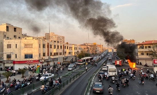 Iran announces the killing of 3 of the “Revolutionary Guards” following the protests