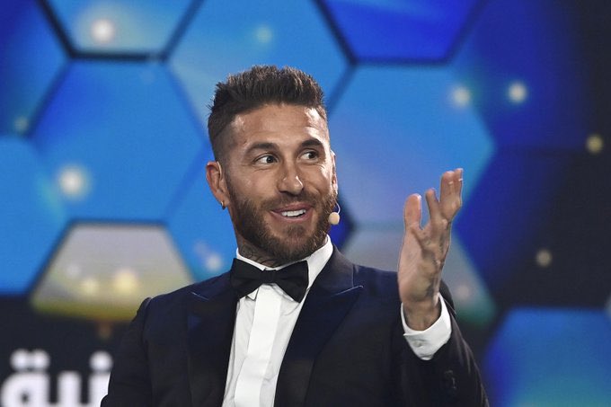 Ramos crowns the Best Defender Award at the Globe Soccer Party