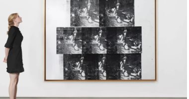 Selling a car accident panel for India Warhol for $ 85 million at an auction .. Pictures