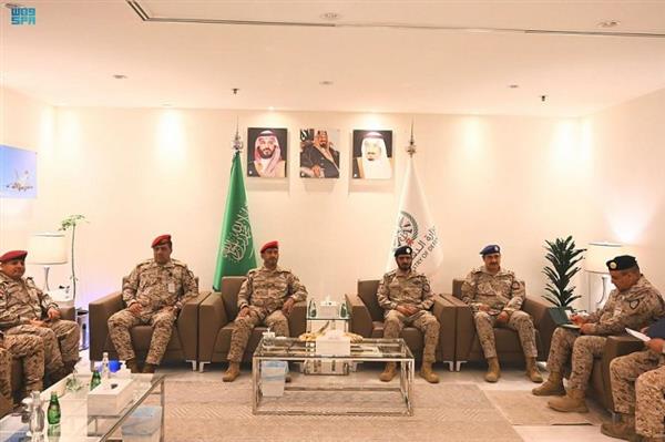 The Saudi Chief of Staff and his Yemeni counterpart are discussing the progress of military and humanitarian operations in Yemen