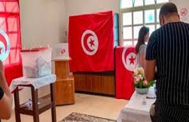 The head of the Tunisian Electoral Commission opens the media monitoring unit for legislative elections